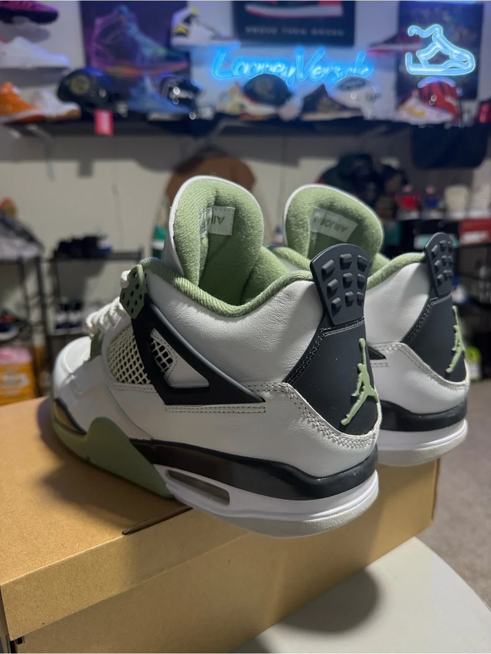 Jordan 4 Seafoam Size 10M